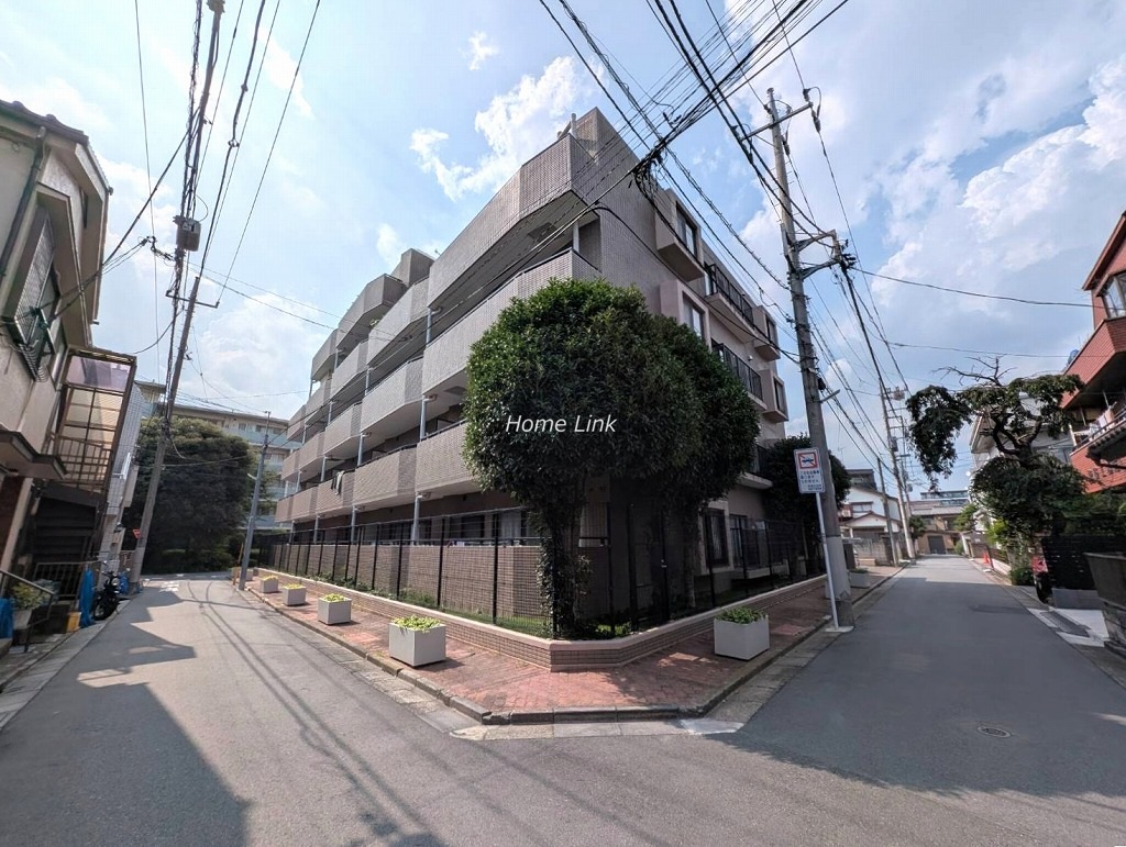 ファミール成増　南東側からの外観